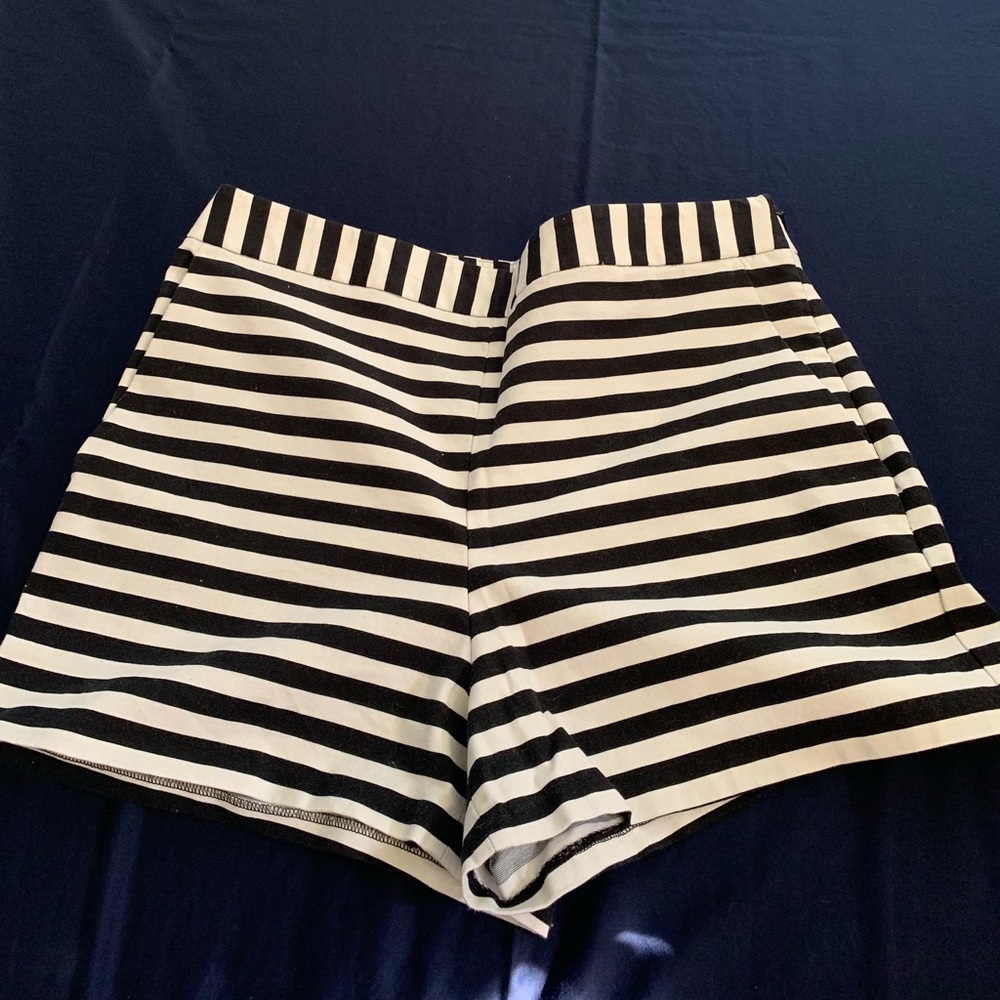 2 pairs!! Express & Tommy Hilfiger Shorts